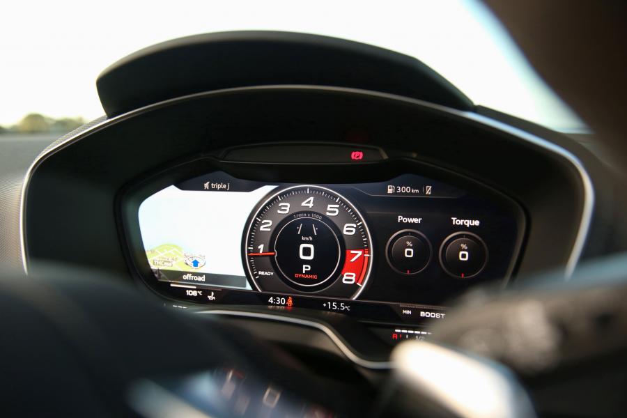 Панель приборов Audi TT RS Roadster (8S) 2017 года  (AU) (фото 32 из 40)